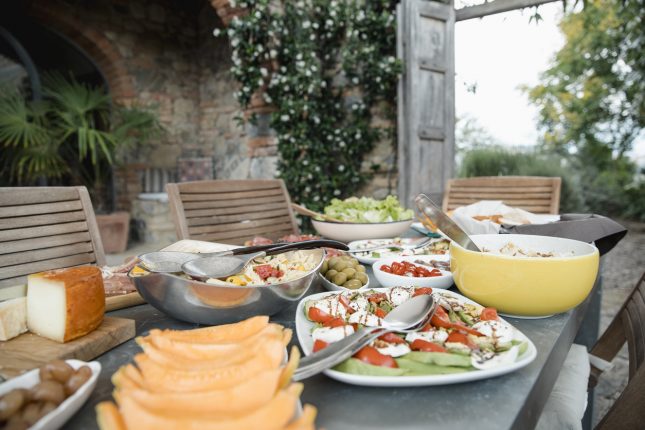 Cena estiva con amici