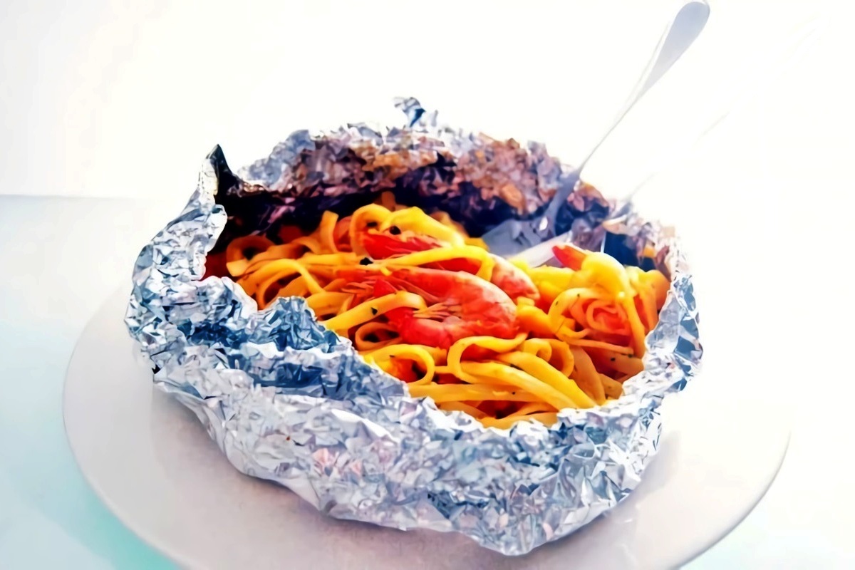 Spaghetti di Mare al Cartoccio