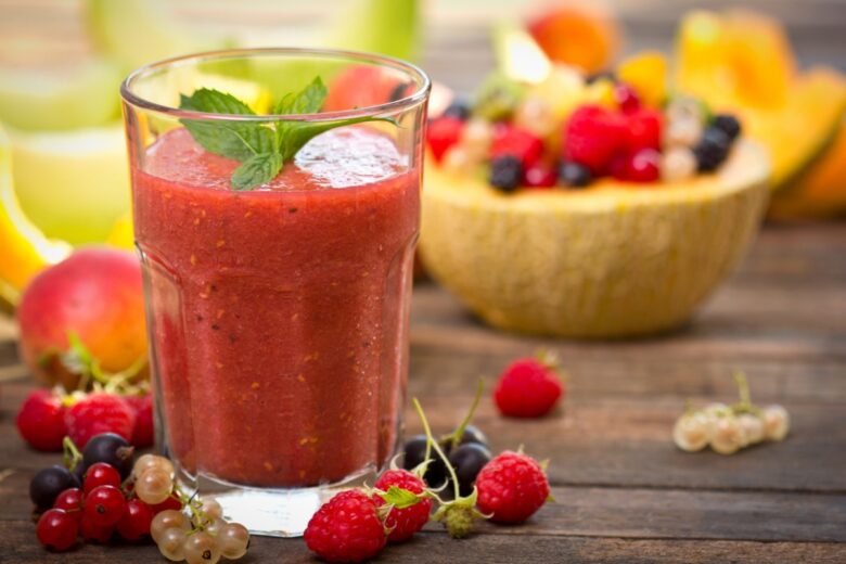Smoothie di fragole, melone giallo e vaniglia