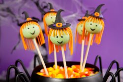 Halloween Cake Pops