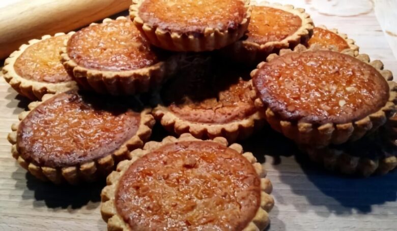 Crostatine ricotta, mandorle e zafferano