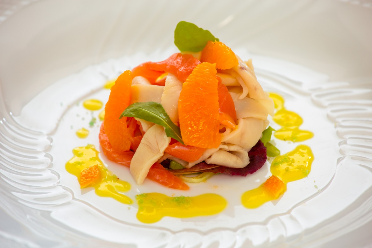Carpaccio di pesce spada e salmone con arancia