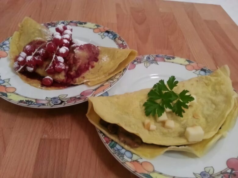 Videoricetta delle crêpes senza uova e senza latte