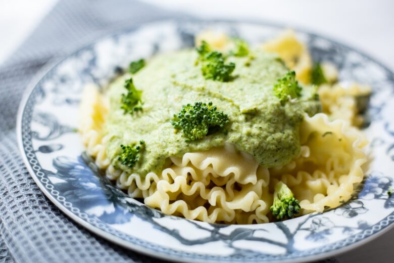 Fusilloni con crema di broccoli al peperoncino