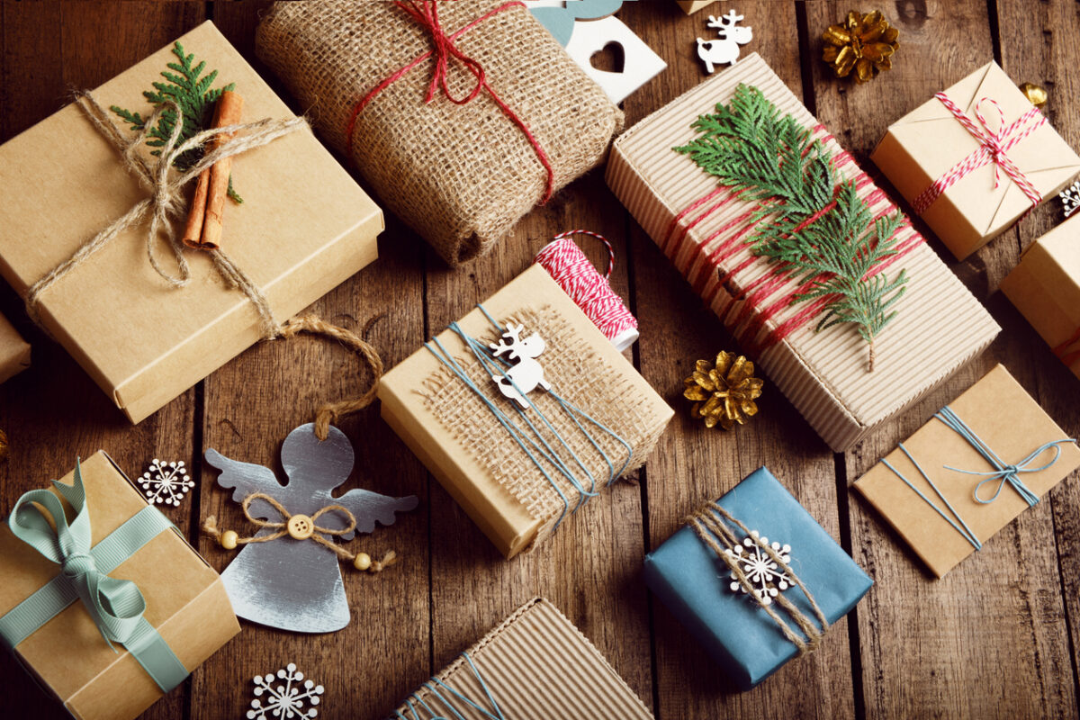 Come incartare un regalo semplice
