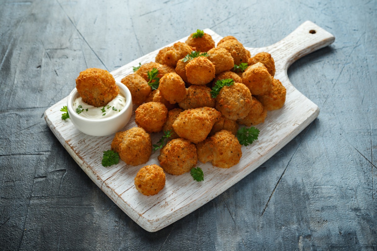 Polpette vegetariane speziate con salsa yogurt