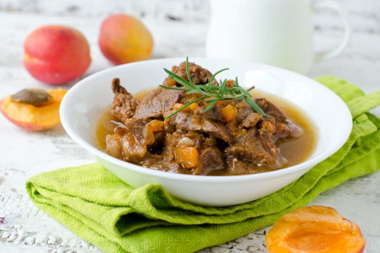 Agnello con albicocche