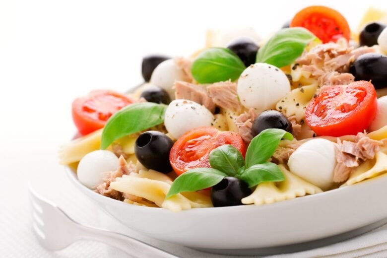 Pasta fredda con tonno e pomodorini