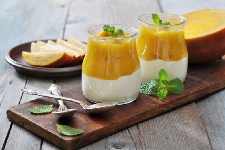 Crema di ricotta e yogurt con mousse di mango
