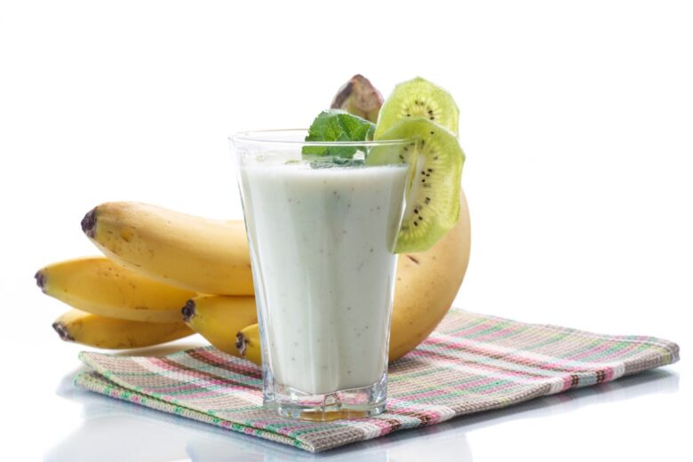 Frullato energizzante di banana e kiwi