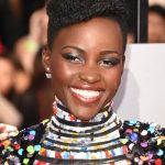 Lupita Nyong'o make up metallizzato