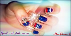 Nail art stile navy