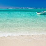 Uno scorcio di una spiaggia mozzafiato