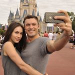 Megan Fox e Brian Austin Green Visit Disney World