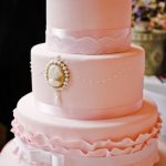 Torta rosa cipria con cameo