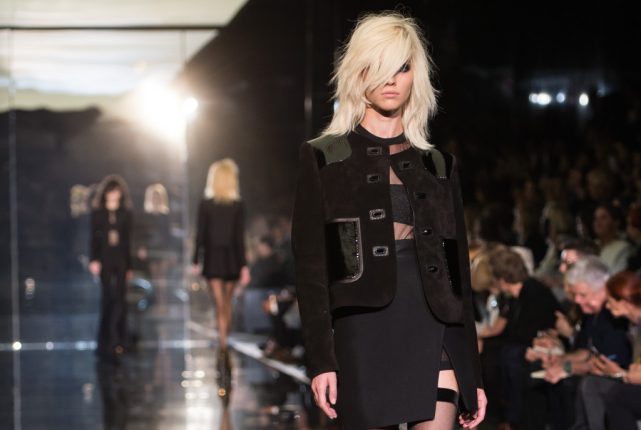 Una donna "addicted to love" per la ss 2015 Tom Ford