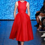 DKNY, vestito rosso con gonna a ruota