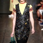 DKNY, miniabito a tubino con fantasia geo