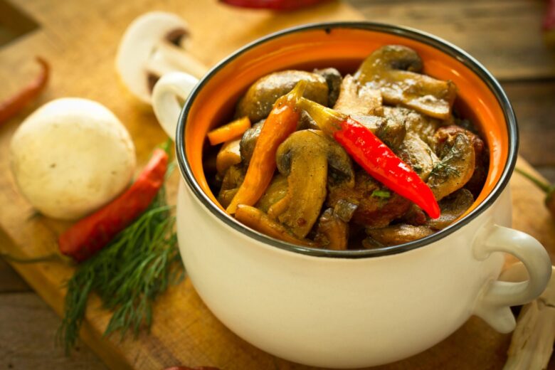 Funghi misti al peperoncino piccante
