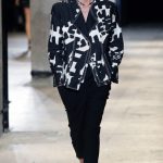 Giacca oversize e pantaloni neri