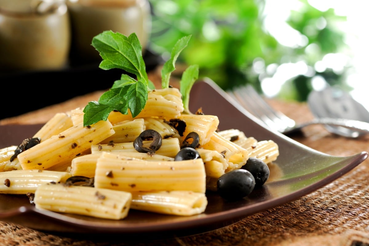 Pennette con patè di olive taggiasche