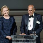 oscar de la renta con hillary clinton