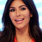 Kim Kardashian: eyeliner e mascara per uno sguardo da diva