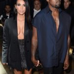 Fiori, piume, blu pavone: quintessential Anna. #streetstyle PFW september 2014