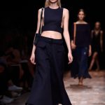 Top e pantaloni a palazzo