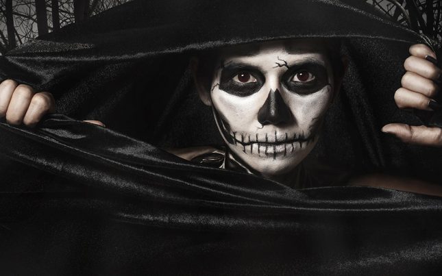 Halloween shceletro