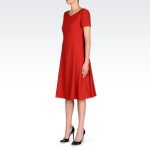Armani vestito rosso con maniche corte
