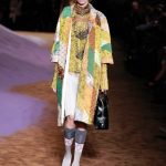 Calzini e décolleté: stile Prada