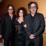Helena Bonham con Johnny Depp e il compagno Tim Burton