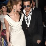 Amber Heard sembra essere davvero rapita dal tenebroso Johnny Depp