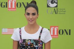 Rocio Muñoz Morales a Sanremo veste Sandro Ferrone