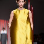 Abito ampio color oro Eudon