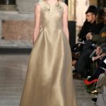 Luisa Beccaria abito lungo color oro