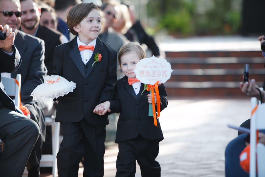 paggetto vestito come lo sposo