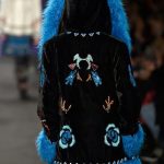 Anna Sui giacca con decorazioni e pelliccia blu elettrico