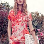Twin-Set pantalone con decori floreali in contrasto e maglia tono su tono