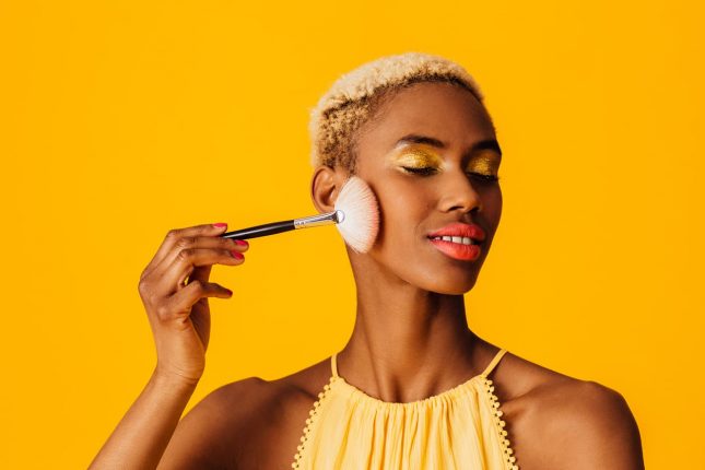 Festa della donna il make up in giallo