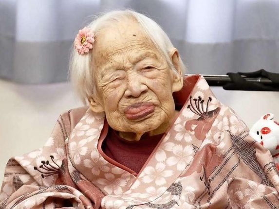 Misao Okawa: la donna più vecchia del mondo compie 117 anni