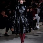 Alexander McQueen trench nero in pelle