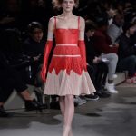 Alexander McQueen mini dress con gonna a pieghe e corpetto