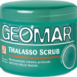 Thalasso Scrub di Geomar per preparare la pelle all'estate sfoliandola delicatamente