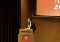 Renzi al Salone del Mobile 2015