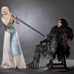 Foto Emilia Clarke è Khaleesi in Game of Thrones