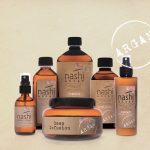 Nashi Argan Linea Capelli: tutto l'Olio di Argan contenuto nei prodotti è 100% Bio certificato e le materie prime biodegradabili non derivano da prodotti petroliferi.