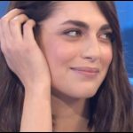 Miriam Leone trucco naturale e sopracciglia in risalto
