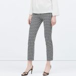 Zara, stile preciso con pantaloni jacquard con fantasia geometrica